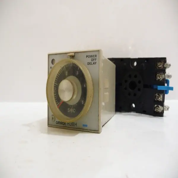 Timer with Base, H3BH-8, Omron, 110 VAC, Made in Japan